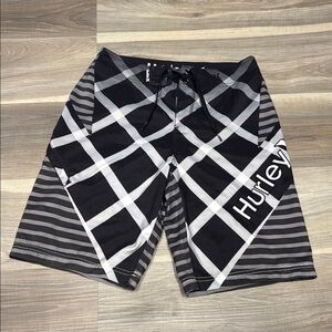 Hurley Men's Black Swim Shorts size 28